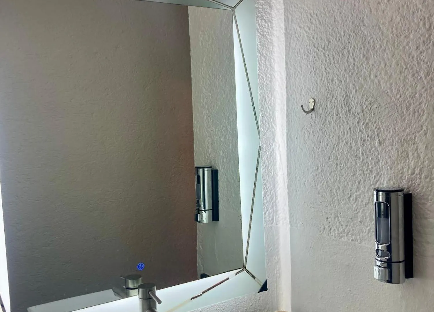 Cancun Oceanfront, Entire Apartment